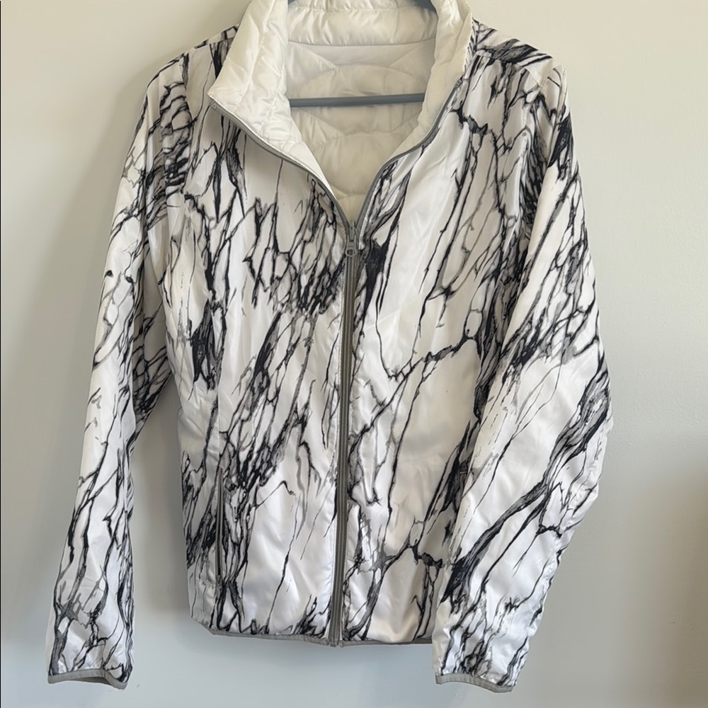 SO Reversible Black and White Puffer Jacket with Stand-Up Collar